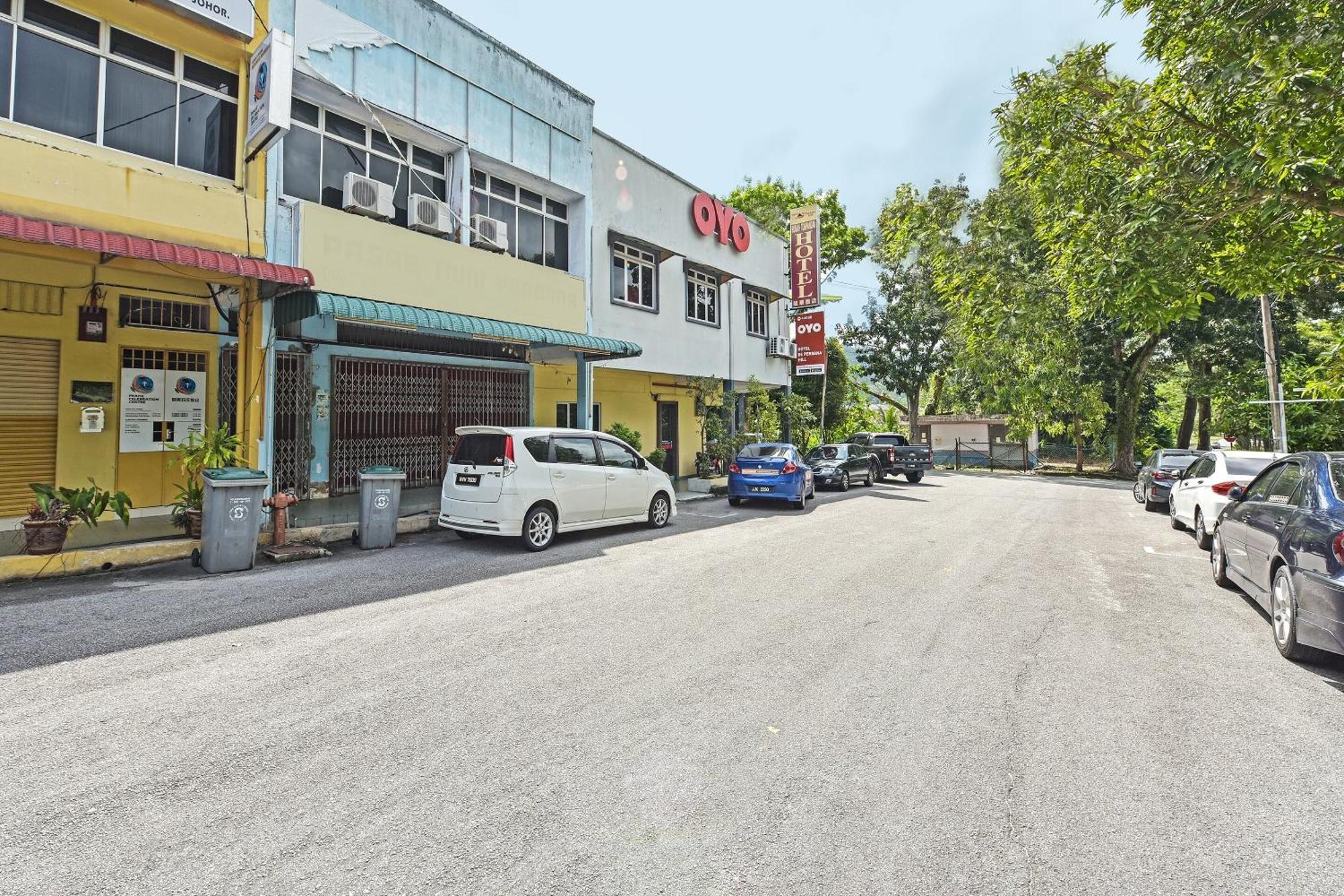 Super Oyo 44036 Hotel De Perdana Hill Batu Pahat Extérieur photo