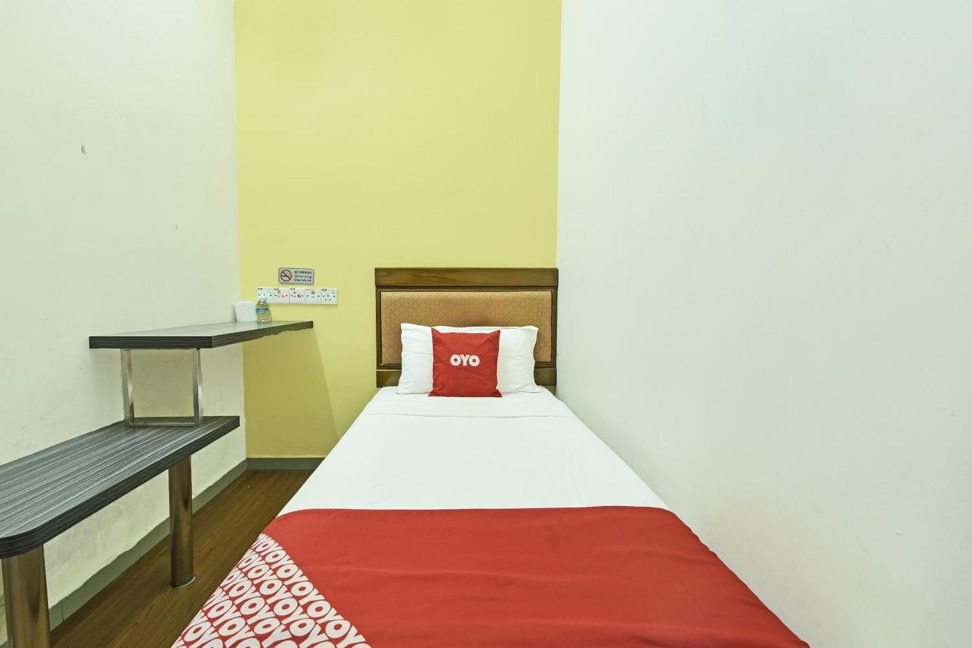 Super Oyo 44036 Hotel De Perdana Hill Batu Pahat Extérieur photo