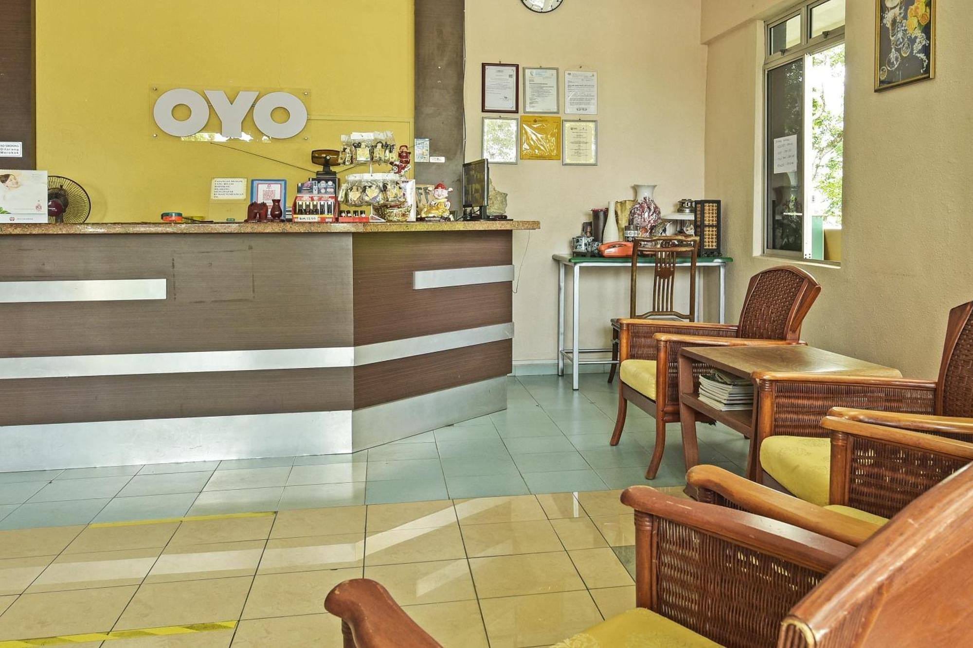 Super Oyo 44036 Hotel De Perdana Hill Batu Pahat Extérieur photo